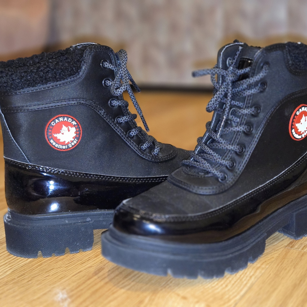 Canada Goose Black Winter Boots with Logo